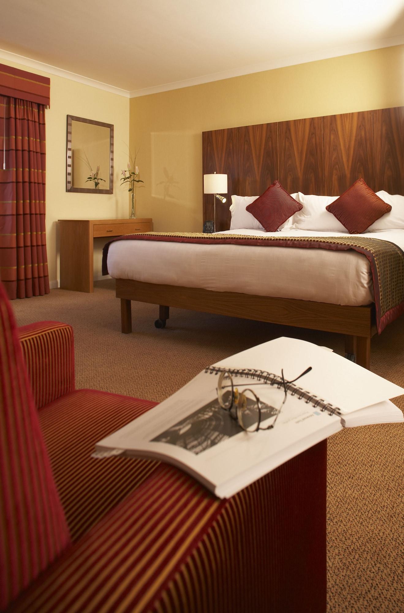 Delta Hotels By Marriott Milton Keynes Extérieur photo